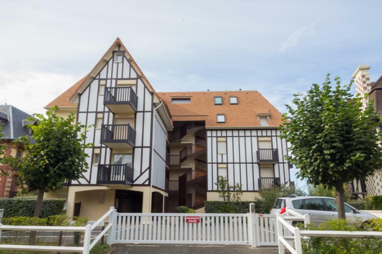 Charmant Appartement Face A La Mer Avec Balcon Houlgate Luaran gambar